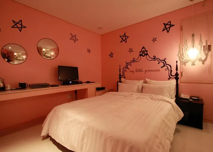 Shinchon Y Hotel