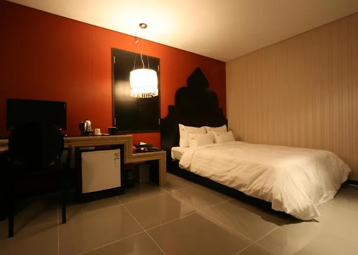 Shinchon Y Hotel Seoul