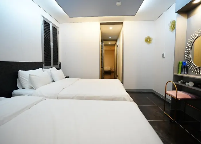 Hotel Shinchon Y