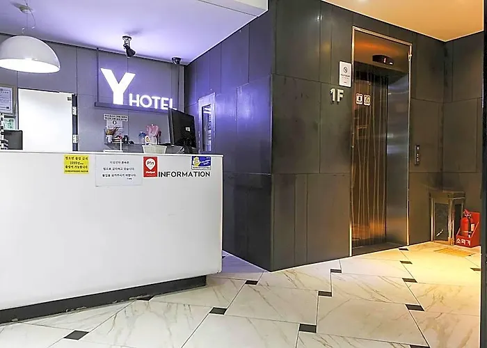 Shinchon Y Hotel *