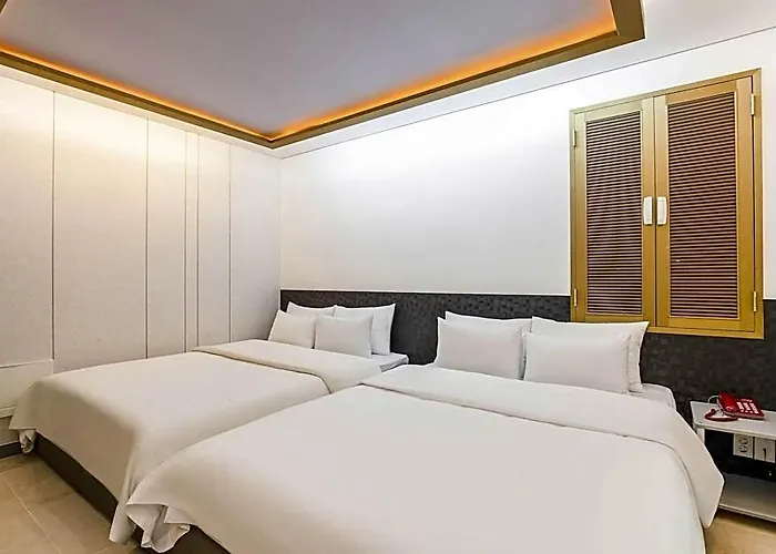 Shinchon Y Hotel
