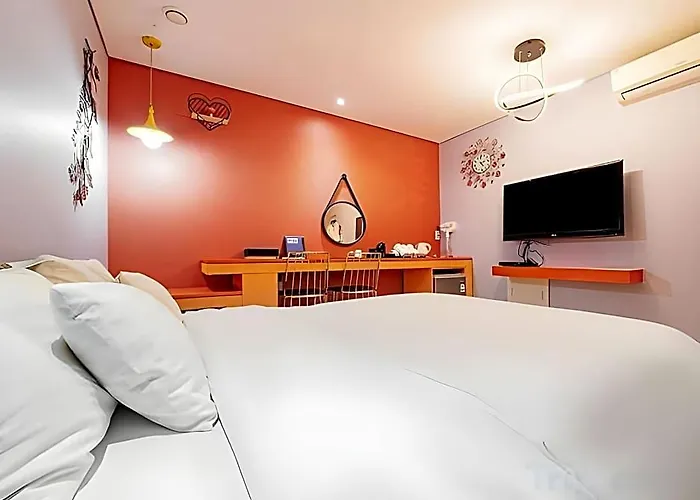 Hotel Shinchon Y