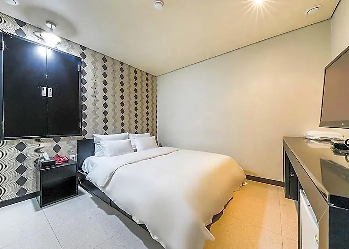 Shinchon Y Seoul
