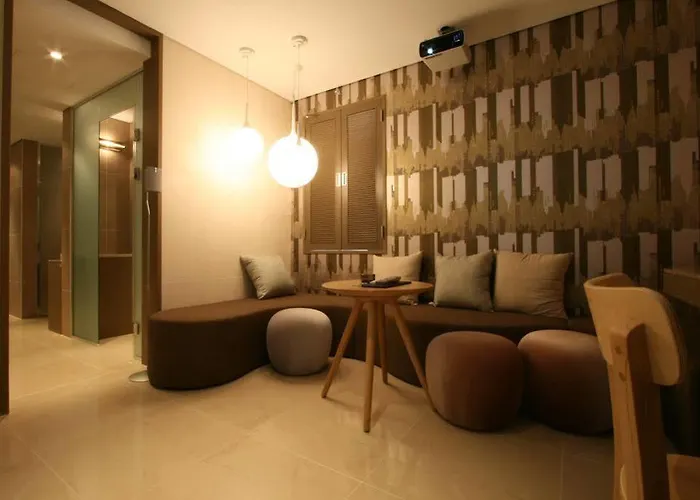 Hotel Shinchon Y
